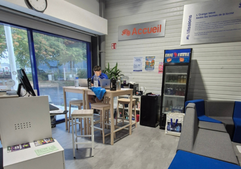 accueil salle de sport lorange bleue redon
