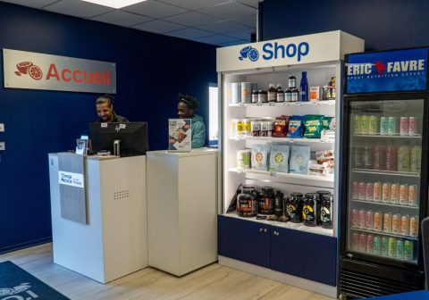 accueil salle de sport lorange bleue trignac