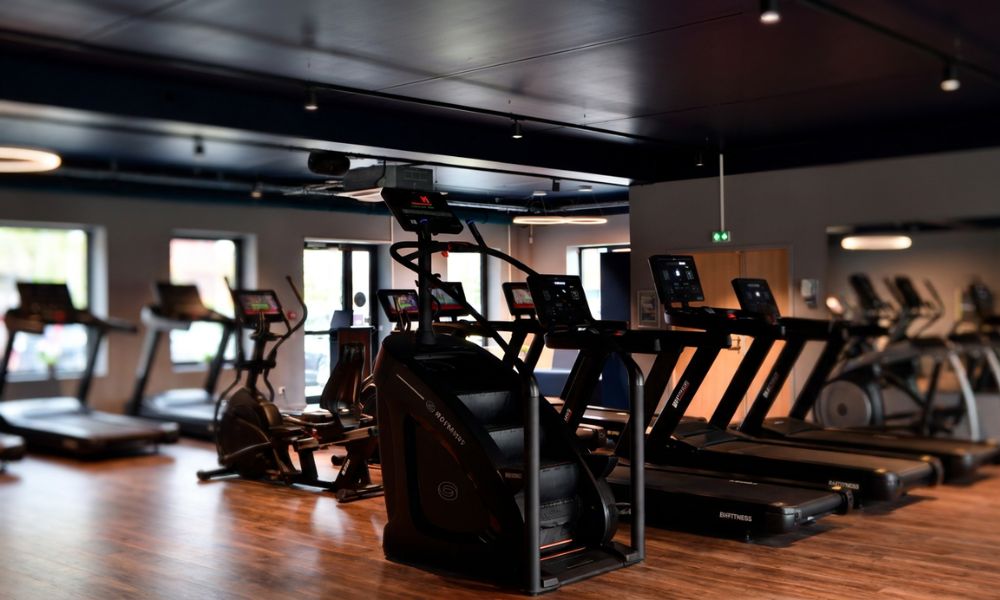 climber salle de sport lorange bleue