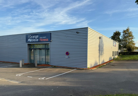 facade salle de sport lorange bleue saint brice de cogles