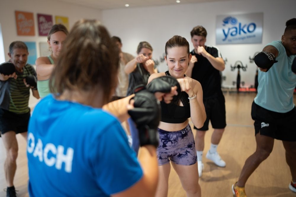 grupo haciendo yako combat