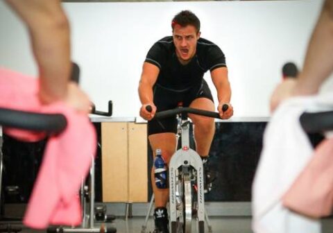 Ta Salle de sport et fitness à Saint-Quentin : Cours collectifs - Coachs en  salle - l'Orange Bleue