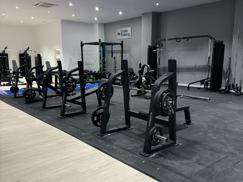 zona peso libre gimnasio fuencarral