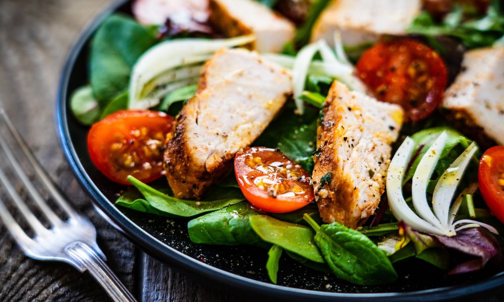 salade au poulet manger sainement pour perdre du poids