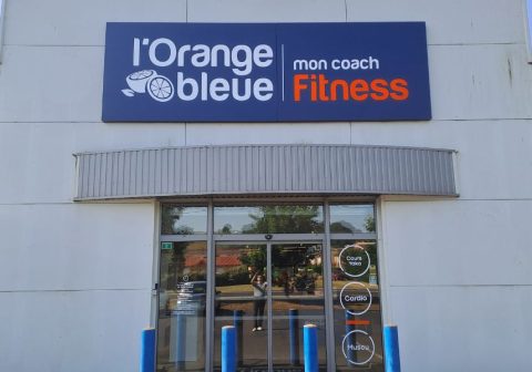 facade salle de sport lorange bleue issoire
