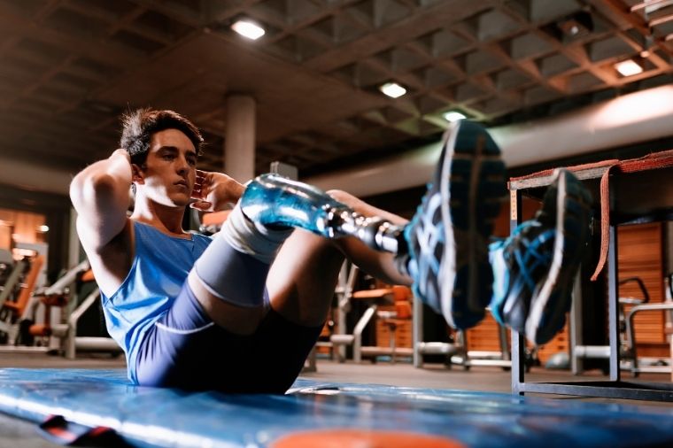 personne en situation de handicap faisant du sport